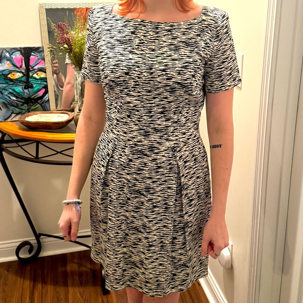 French Connection Dress Size 8 Black and White